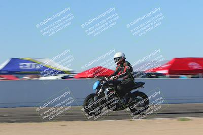 media/Nov-06-2023-Moto Forza (Mon) [[ce023d0744]]/4-Beginner Group/Session 4 (Finish Line Checker)/